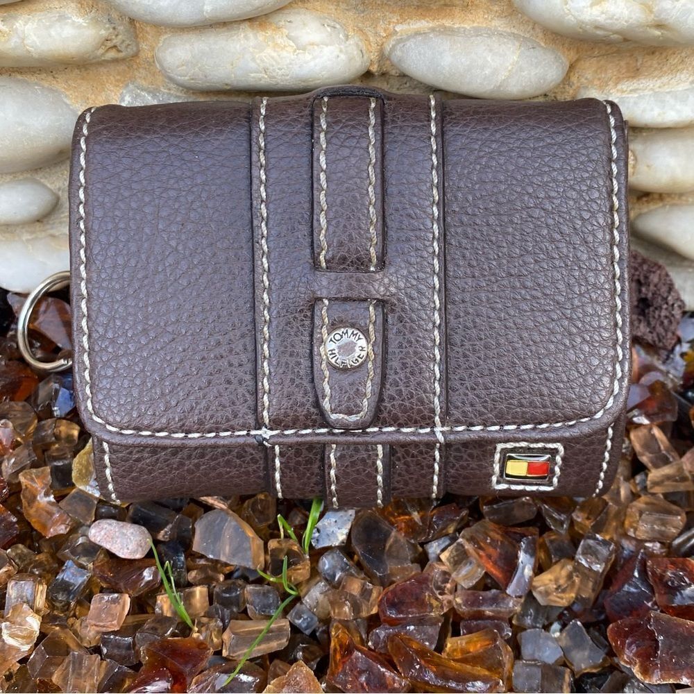 Tommy Hilfiger Brown Coin Purse/Key Chain/Wallet. EUC!
